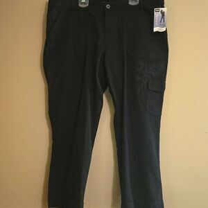 New Lee Women's Size 16 Black‎ Mid-rise Cargo Crop Pants Embroidery Pocket